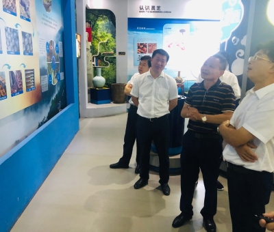 江西省農(nóng)村信用社聯(lián)合社副主任傅康生一行到仙客來公司走訪調(diào)研