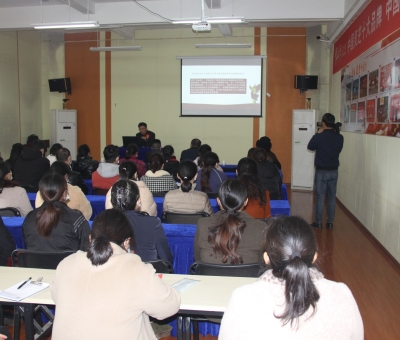 十九屆六中全會(huì)精神宣講團(tuán)走進(jìn)“仙客來”