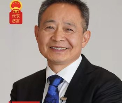 兩會(huì)花絮：省長兩次夸贊“仙風(fēng)道骨”的民營企業(yè)家人大代表