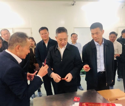 省政協(xié)副主席、黨組副書記、省級(jí)林長陳俊卿蒞臨仙客來公司調(diào)研