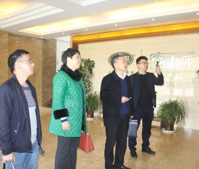 《當(dāng)代江西》雜志社副總編冷毛玉等一行蒞臨仙客來考察調(diào)研